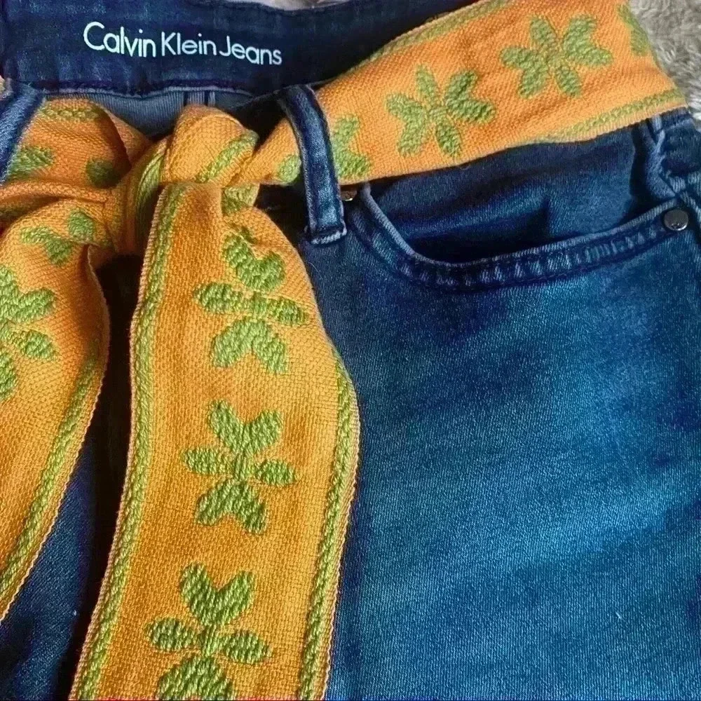 Calvin Klein Jeans shorts with embroidered belt